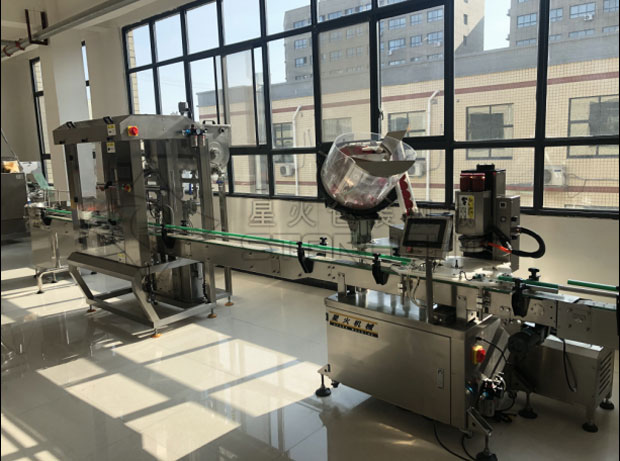 星火全套辣椒醬生產(chǎn)線設(shè)備展示