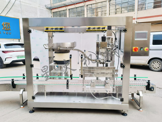 江蘇大桶自動旋蓋機實拍展示